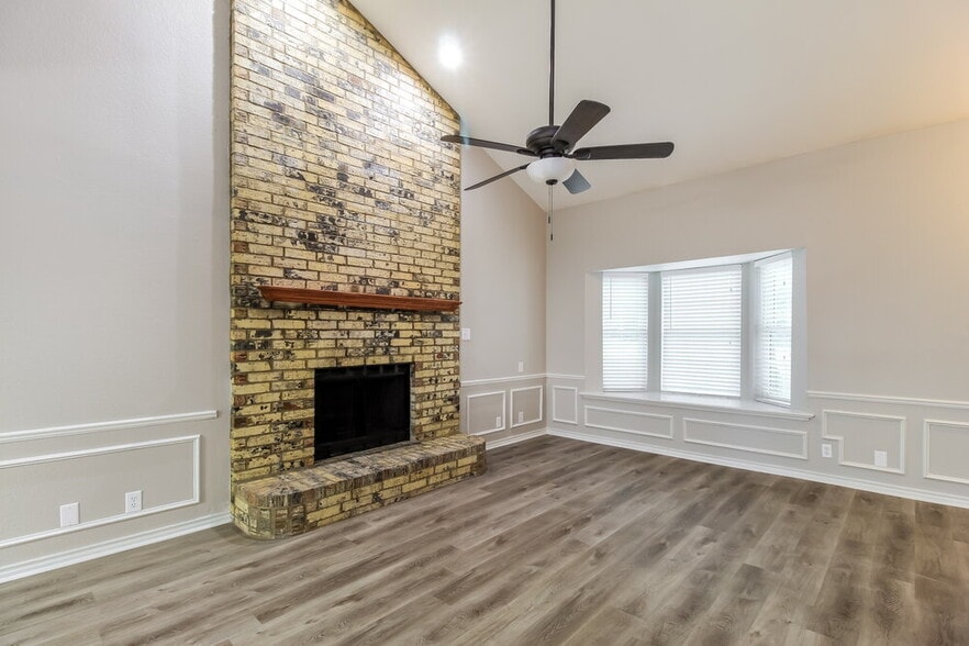 Building Photo - 3355 Brooke St