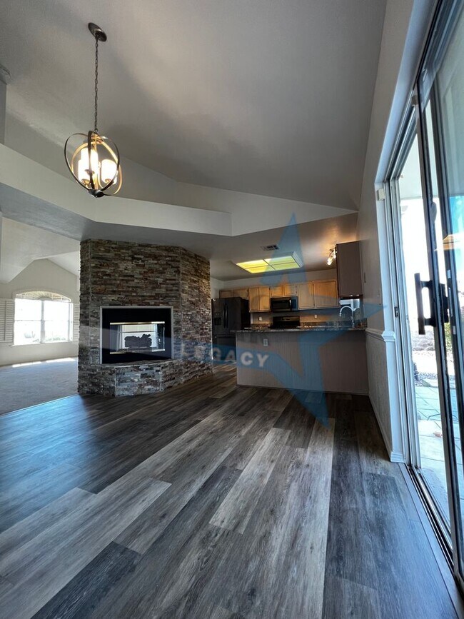 Building Photo - The City View Holiday House!