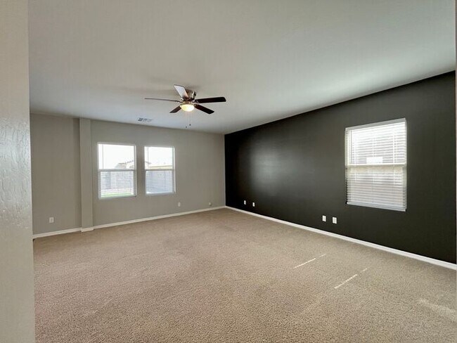 Building Photo - Home in Litchfield Park at Canyon Views! 5bd 3ba! Mountain Views!