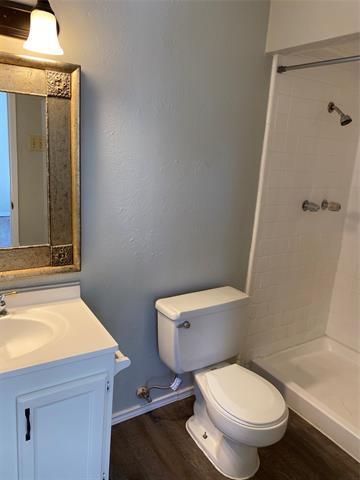 Building Photo - 546 Cumberland Dr