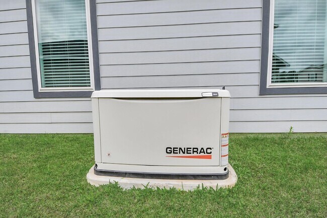 Building Photo - 1110 Bending Trl Dr