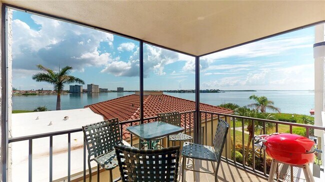 Building Photo - 6218 Palma Del Mar Blvd S