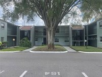 Building Photo - 2812 Somerset Park Dr