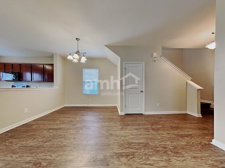 Building Photo - 123 Brookhaven Rd