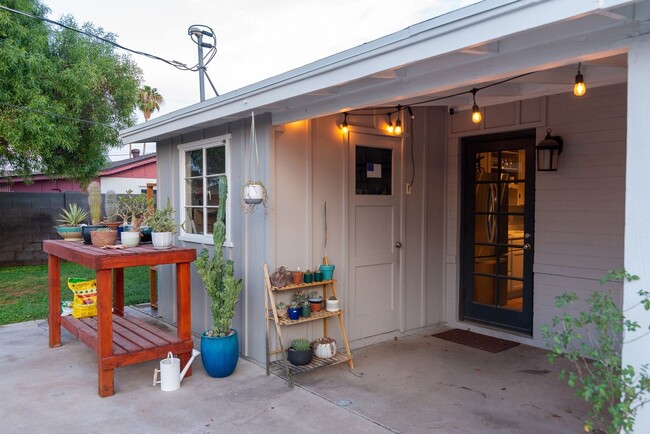 Building Photo - Charming 3BR House in Scottsdale