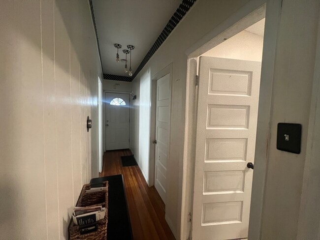 Building Photo - 85 Draper St