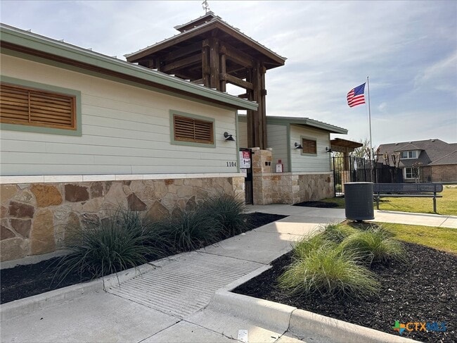 Building Photo - 2606 Cortona St