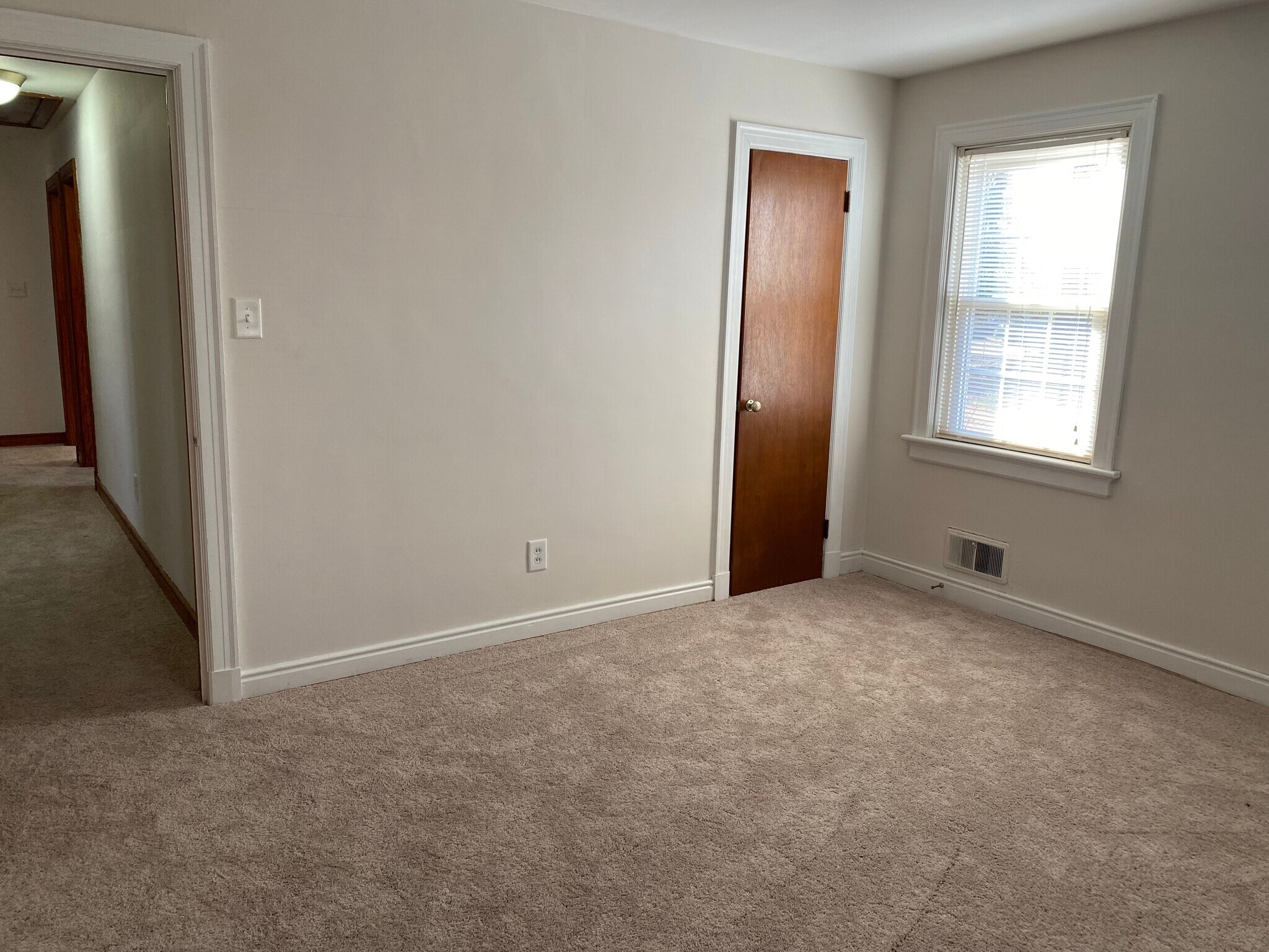Building Photo - 3307 Lanceor Dr