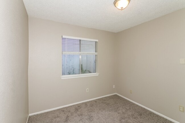 Building Photo - 17728 Northhagen Dr