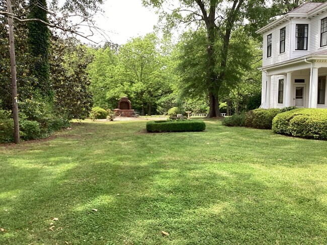 Building Photo - 17 Acres with enormous Magnolia trees