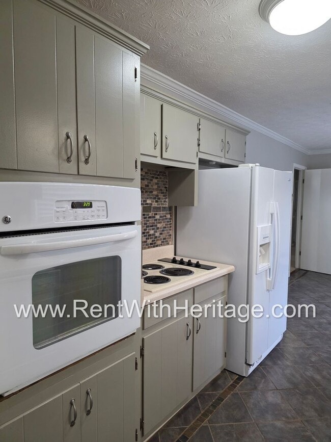 Building Photo - WOW! Fantastic 5 Bedroom/ 2 Bath Ranch With All The Upgrades / Great Location / Popular Alexander...