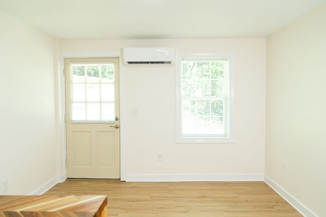 Building Photo - 107 Cresap Rd