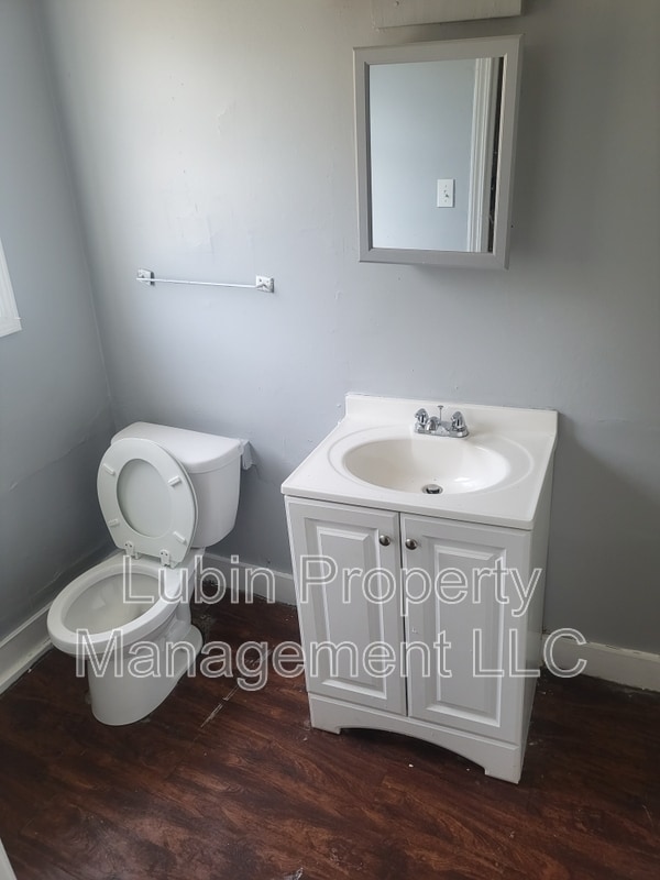 Building Photo - 1490 Dallas St