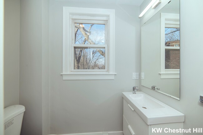 Building Photo - 10 Duffley Ct
