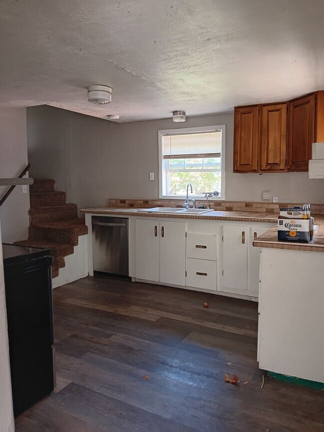 Building Photo - 3 Bed House in La Grande