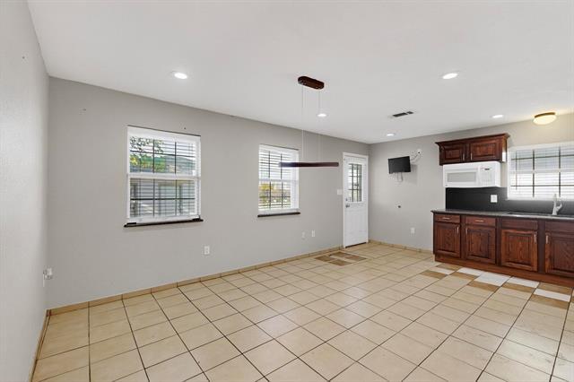 Building Photo - 4429 Oleander Trail
