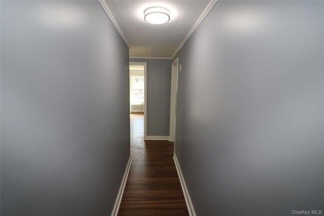 Building Photo - 375 NY-304