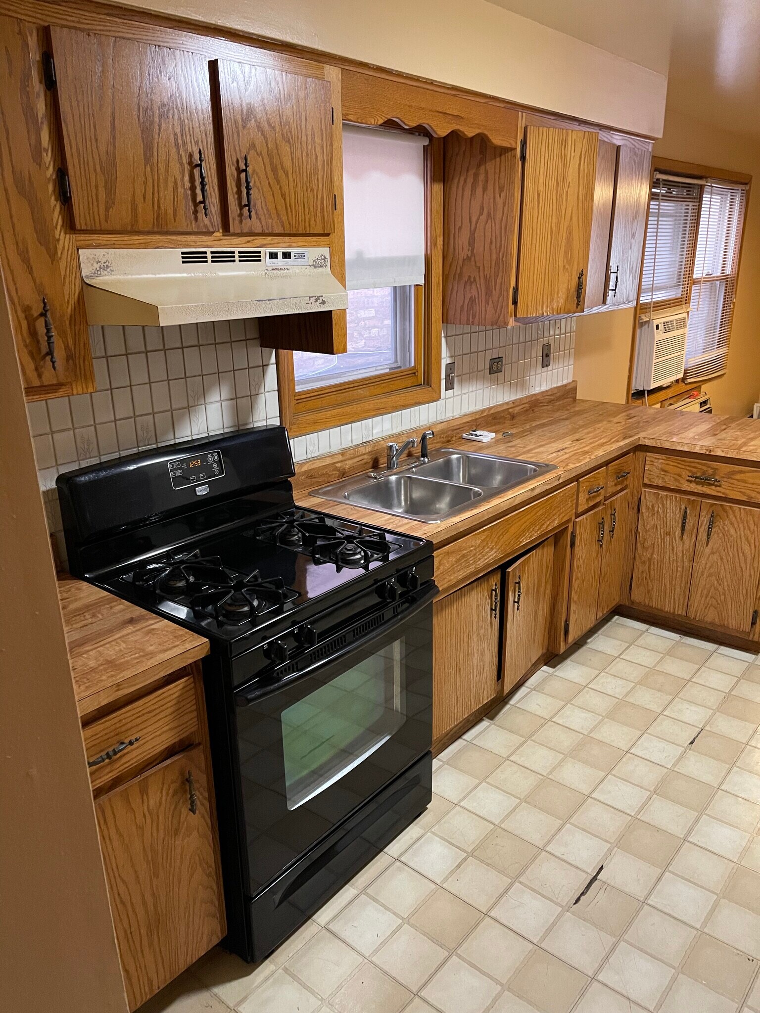 1st Fl. Kitchen - 1427 W Lexington St