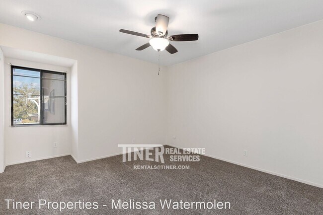 Building Photo - 3 br, 2.5 bath House - 8708 Bluff Lane