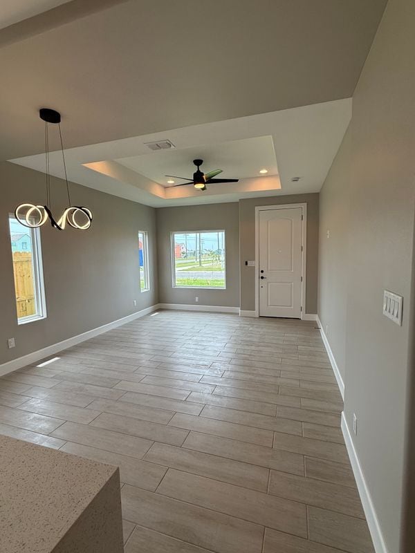 Building Photo - 3211 Villa Rosa Dr