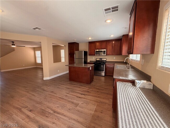 Building Photo - 8324 W Sapphire St