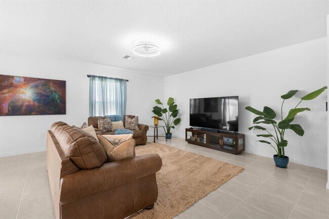 Building Photo - 13524 Camelot Ct