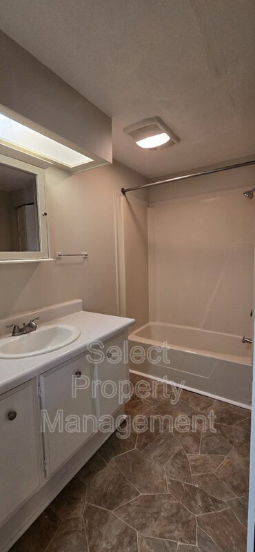 Building Photo - 3013 Prairie Grove Dr