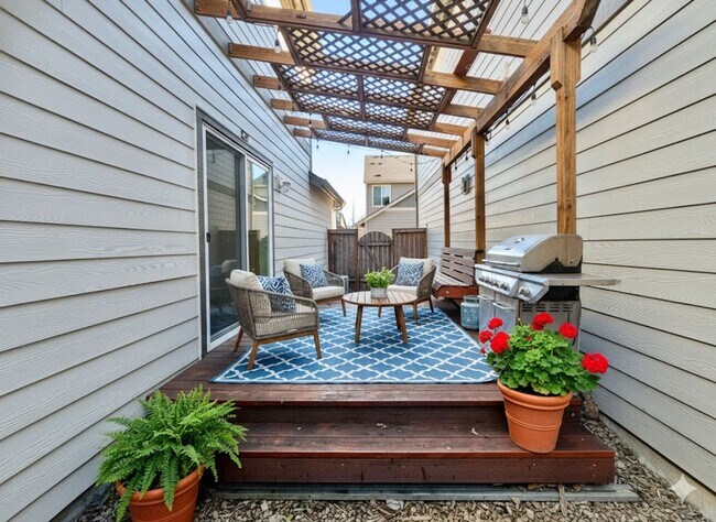 Building Photo - Beautiful 3 Bedroom Home Located in The Meadows at Baseline Woods Neighborhood Close to Nike and ...