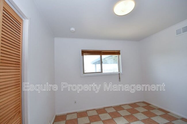 Building Photo - 1334 Sevilla St