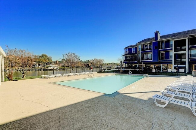 Building Photo - 18515 Egret Bay Blvd