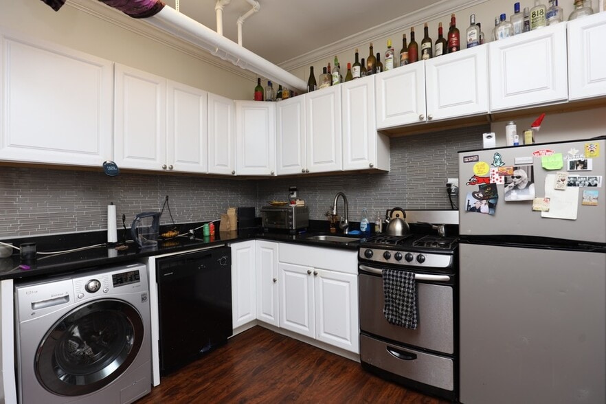 Building Photo - 2129 N Dayton St