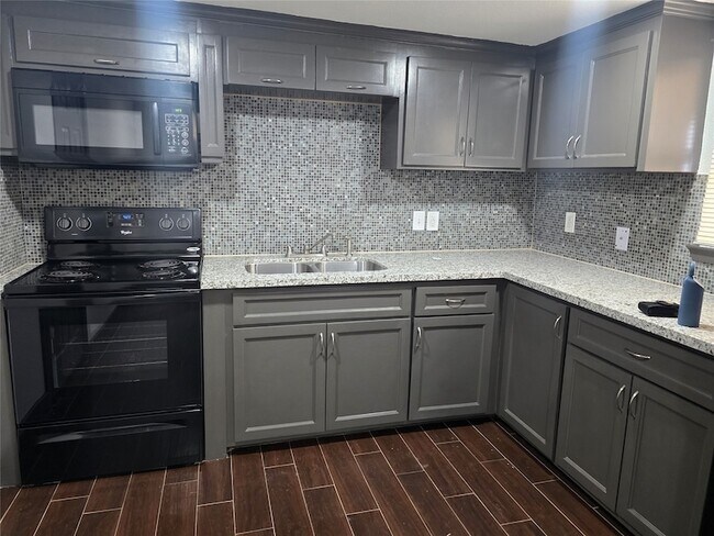 Primary Photo - 1501 Asbury St
