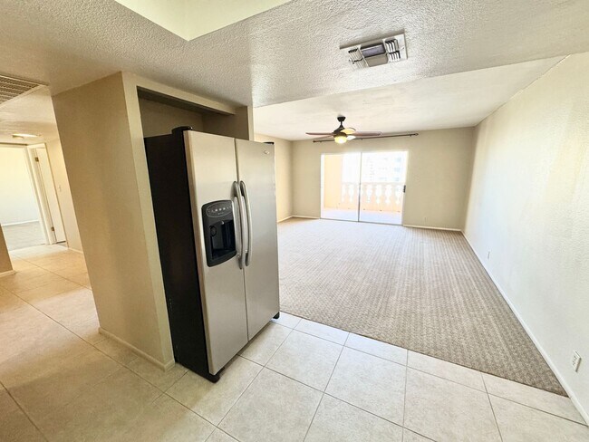 Building Photo - Amazing 2 Bedroom/2 Bath Condo!  Top Level Corner Unit with Spectacular Amenities!