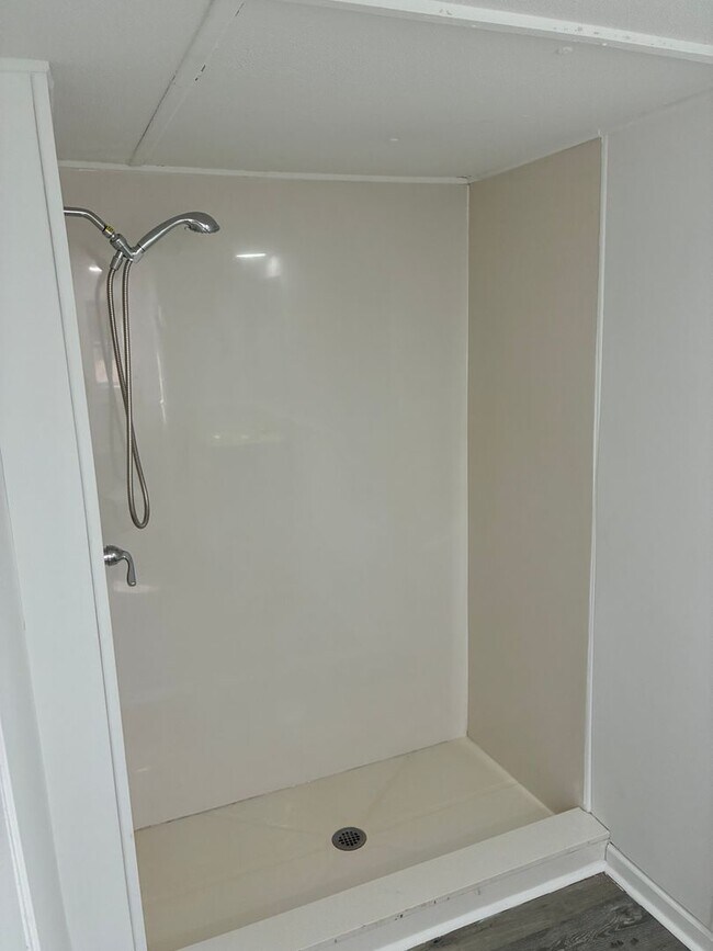 Building Photo - Newly remodeled home is located in Lancaster, SC 29720.