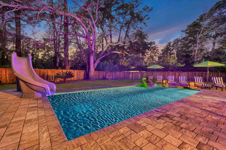 Building Photo - 533 Quarterman Dr