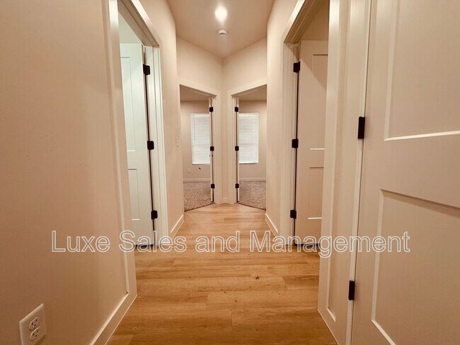 Building Photo - 8229 NW 163rd Ter
