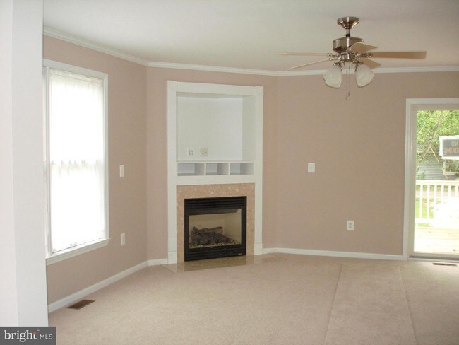 Building Photo - 214 S 3rd St