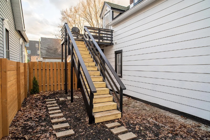 Building Photo - 1201 Woodlawn Ave