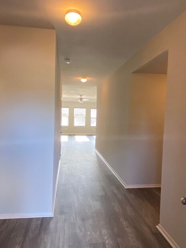 Building Photo - *NOW PRELEASING!*  Four Bedroom | Two Bath Home in Walcott Springs