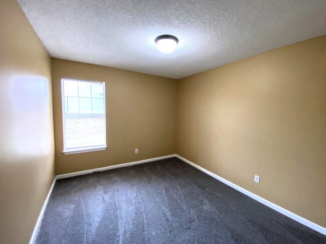 Building Photo - 4215 Elysian Dr