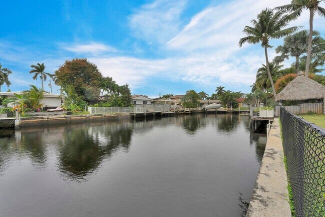 Building Photo - 5921 NE 15th Ave