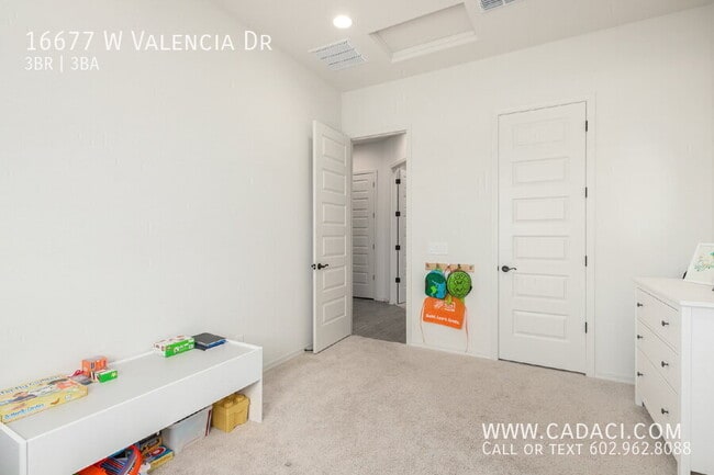 Building Photo - 16677 W Valencia Dr