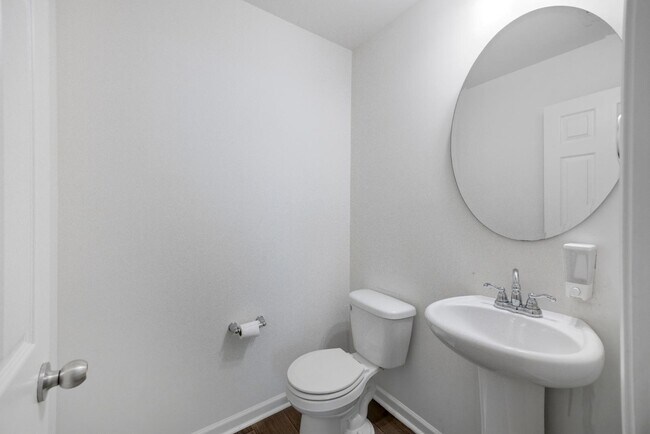 Building Photo - 442 Thoroughbred Dr