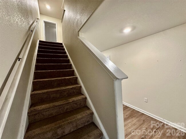 Building Photo - 8128 Derby Wood Ln