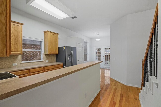 Building Photo - 7907 Rosebriar Ln