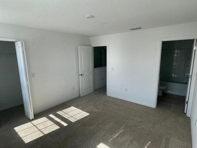 Building Photo - 6330 Fairmont Ln