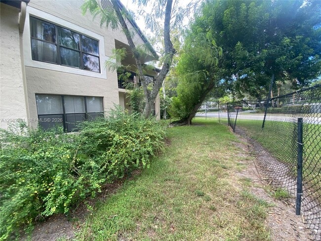 Building Photo - 4341 W McNab Rd