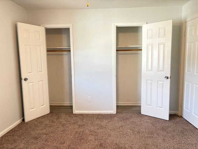 Building Photo - MOVE IN SPECIAL: 2 Bedroom, 1.5 Bathroom Condo in Winston-Salem!