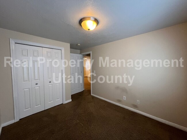 Building Photo - 3621 W Plymouth Rock Cv