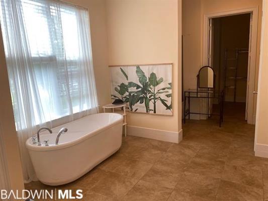 Building Photo - 205 S Tee Dr